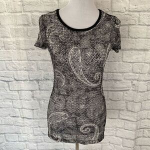BKE women M short sleeve semi sheer black & white patterned top